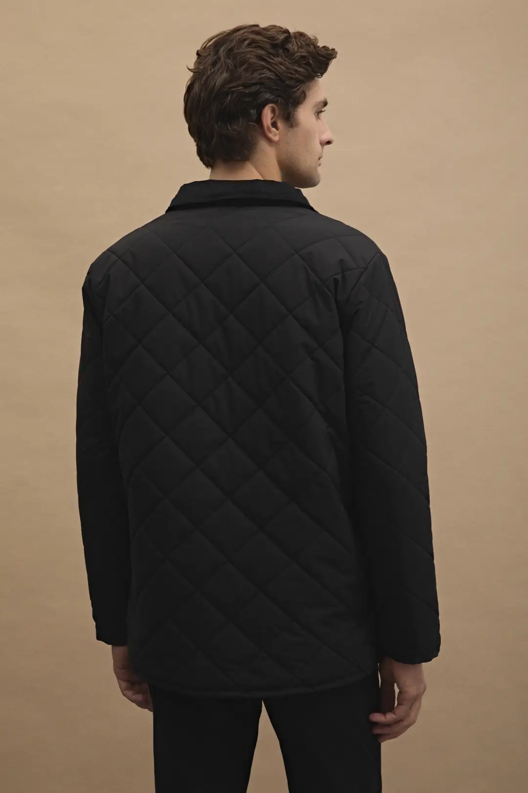 Kapitone Basic Mont 5