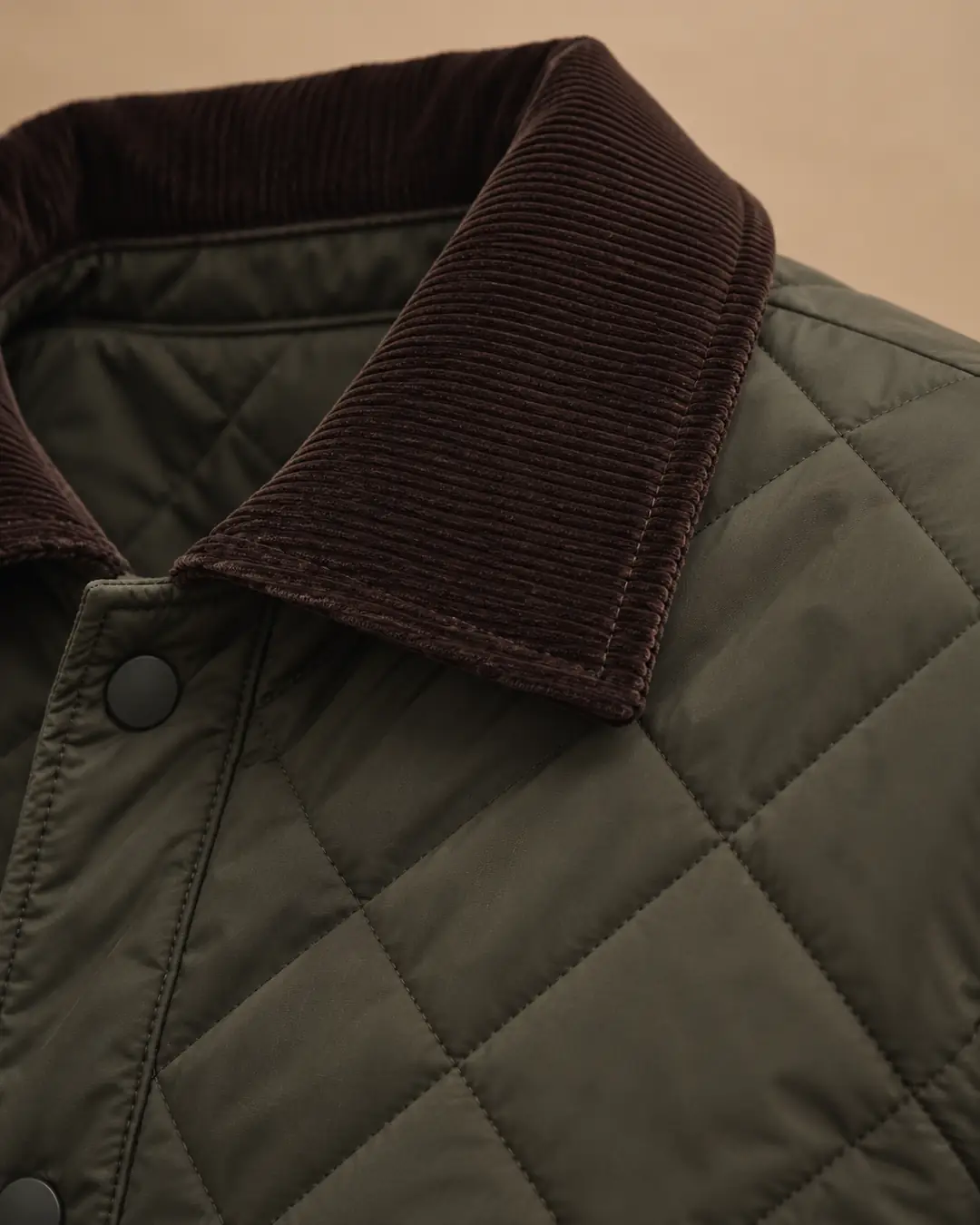 Kapitone Basic Mont